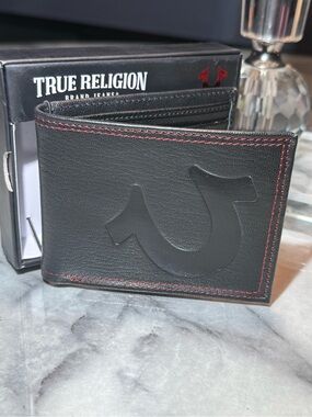 True Religion Genuine Leather Horseshoe Logo Embossed Black Wallet NWT $45